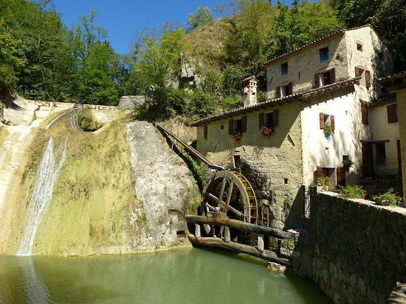 洋槐别墅 Giavera del Montello 外观 照片